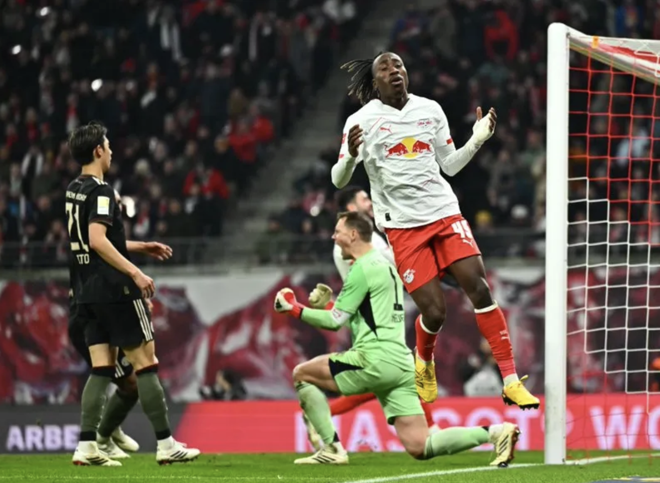 博鱼电竞官方网站-德甲犟驴!莱比锡被揍0-6仍与拜仁打对轰:这次1-5崩盘 渣叔傻眼